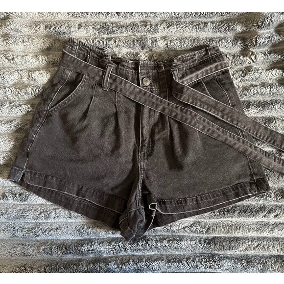 American Eagle Black High-Waisted Belted Denim Shorts – Size 4 - Picture 1 of 5